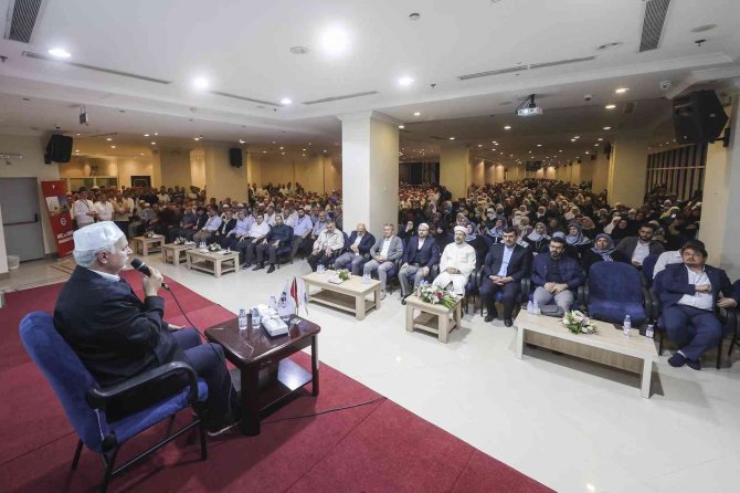 Diyanet İ̇şleri Başkanı Erbaş, Umre Ziyareti İçin Mekke’de Bulunan Vatandaşlarla Buluştu