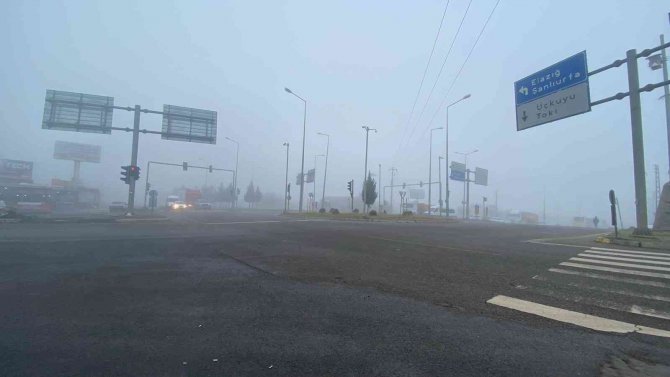 Diyarbakır’da Uçuşlara Yoğun ’Sis’ Engelli