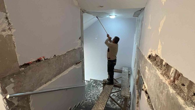 Deprem Sonrası Ustaların Tadilat Yoğunluğu