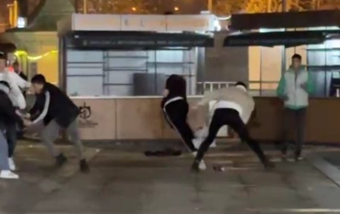 ’Eski Sevgilimle Neden Konuştun’ Kavgasında Kan Aktı: 2 Yaralı