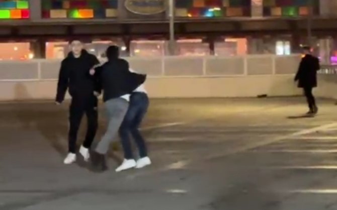 ’Eski Sevgilimle Neden Konuştun’ Kavgasında Kan Aktı: 2 Yaralı