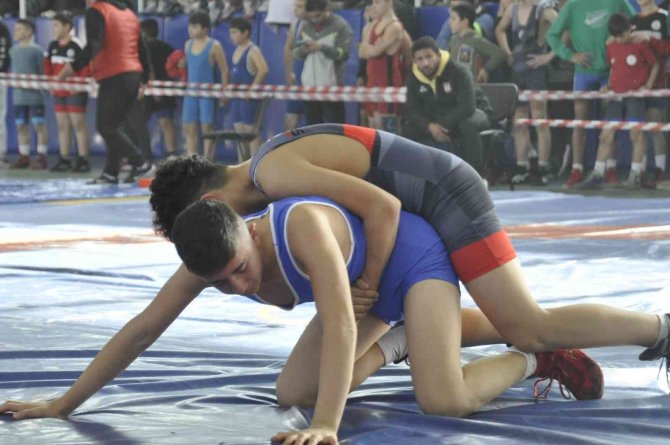 Fethiye’de Serbest Güreş 1. Akdeniz Kupası Nefesleri Kesti