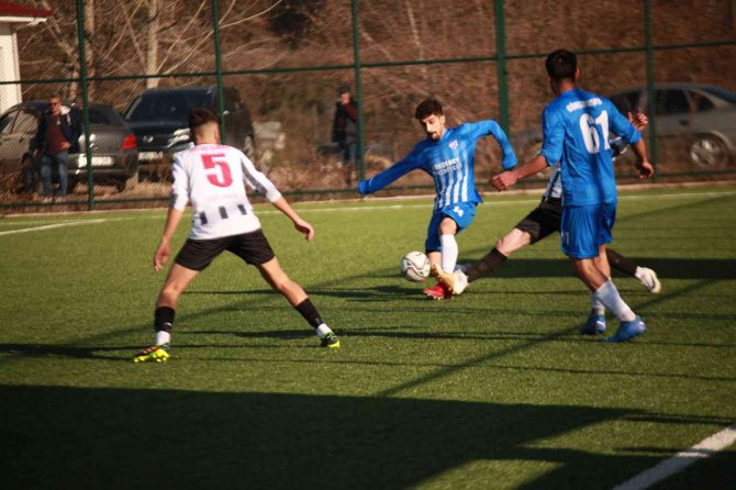 Gökçebeyspor Lideri Kendi Sahasında Devirdi