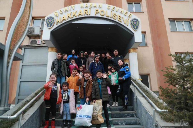 Hakkari Polisinin Yaptığı Etkinlikler Göz Kamaştırıyor