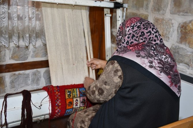 Kahramanmaraş’ın Kültürel Mirası Halılara İşleniyor