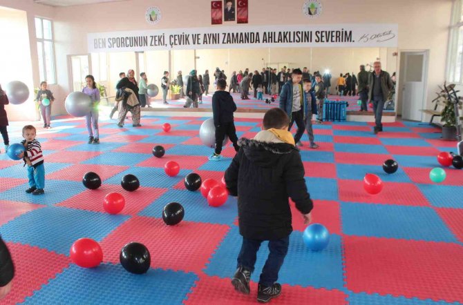 Alaşehir’de Çocuk Ve Gençleri Sevindiren Açılış