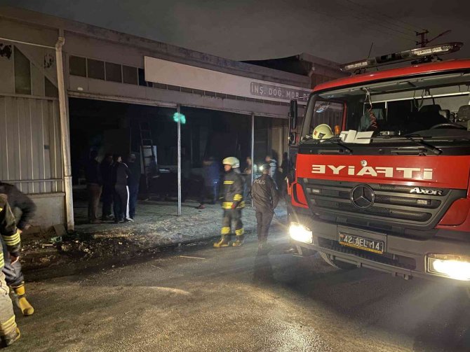 Konya’da Mobilya Atölyesinde Yangın