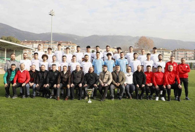 Haftalar Öncesinden Şampiyonluğu İlan Ettiler