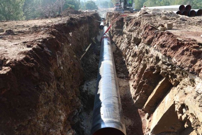 Kula Merkeze Yeterli Su Temini İçin Yoğun Mesai