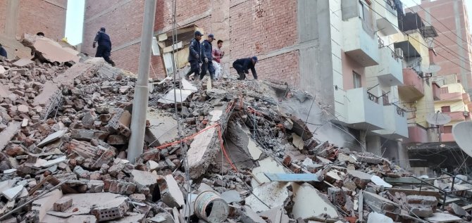 Mısır’da 5 Katlı Bina Çöktü: 4 Ölü