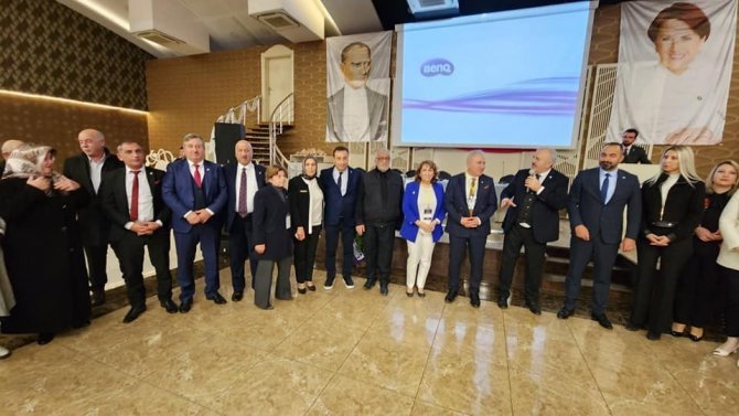 Özker, İ̇yi̇ Parti Erzincan İ̇l Başkanlığı Görevine Yeniden Seçildi