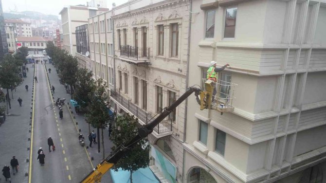 Balıkesir’in Tarihi Milli Kuvvetler Caddesi Yeni Kimliğine Kavuşuyor