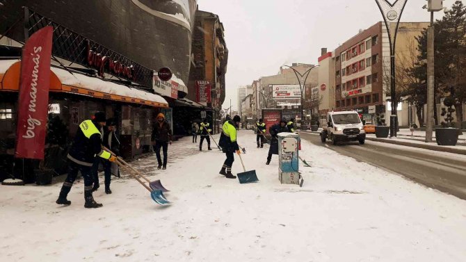 Van’da Kar Yağışı