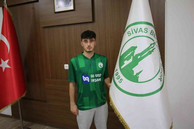 Sivas Belediyespor, Sivasspor’dan İki Oyuncuyu Kadrosuna Kattı