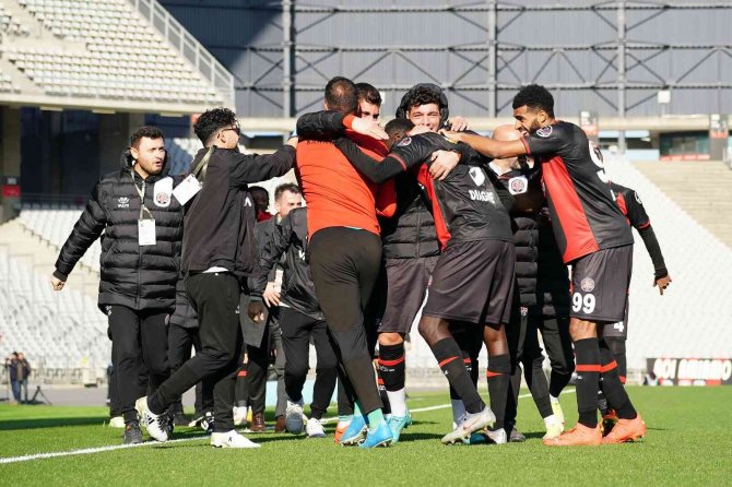 Spor Toto Süper Lig: Fatih Karagümrük: 2 - Konyaspor: 0 (İ̇lk Yarı)