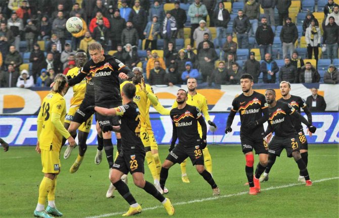Süper Toto Süper Lig: Mke Ankaragücü: 1 - Kayserispor: 1 (İ̇lk Yarı)