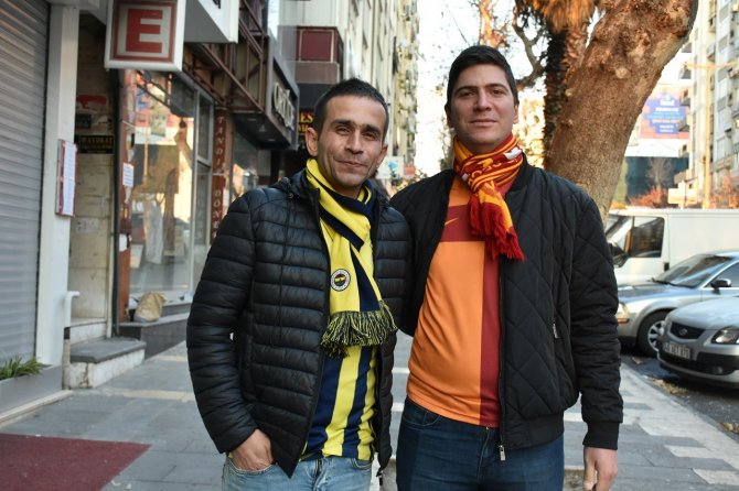 Kahramanmaraş’ta Derbi Öncesi Dostluk Görüntüleri