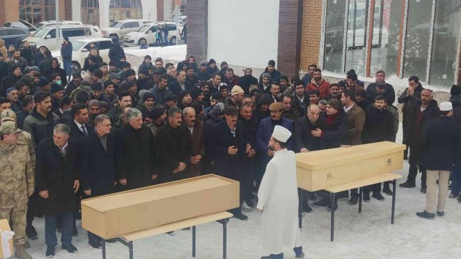 İ̇ran’da Trafik Kazasında Hayatını Kaybeden 3 Türk Vatandaşı Toprağa Verildi
