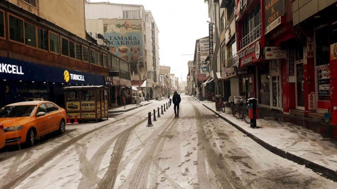 Van’da Kar Yağışı