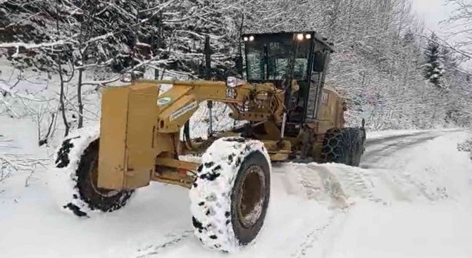 Giresun’un Yüksek Kesimlerinde Karla Mücadele Başladı