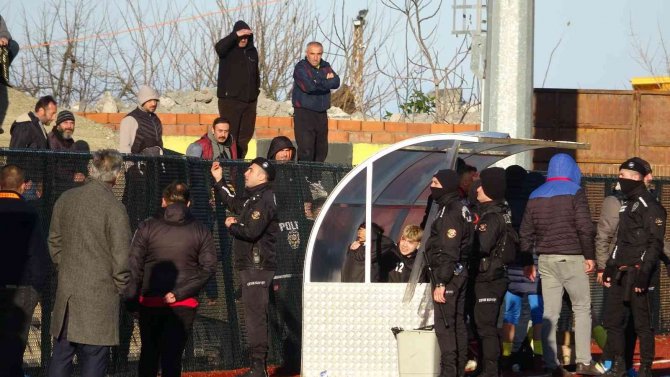 Amatör Maçta Meşale Dehşeti