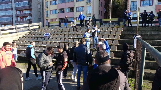 Amatör Maçta Meşale Dehşeti