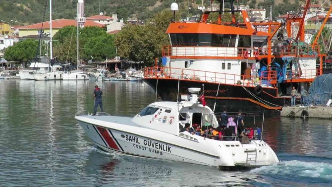 Türkiye Denizlerinde 2022 Yılında 49 Bin 518 Düzensiz Göçmen Kurtarıldı