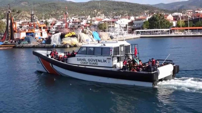Türkiye Denizlerinde 2022 Yılında 49 Bin 518 Düzensiz Göçmen Kurtarıldı