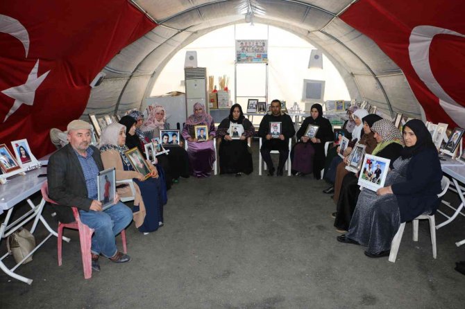 Evlat Nöbetindeki Anne: "Çadırın İçi Gözyaşımızla Sel Oldu"