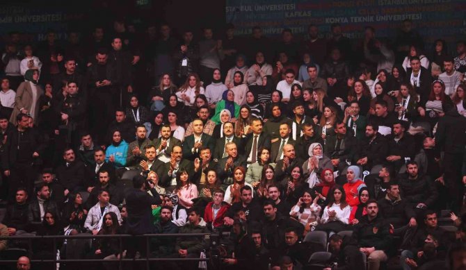 Üniversiteli Gençler ‘Üniak Fest’te Bir Araya Geldi