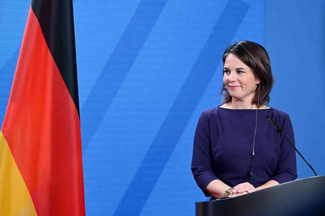 Almanya Dışişleri Bakanı Baerbock: "Kıbrıs İçin İki Devletli Bir Çözüm Söz Konusu Bile Olamaz"