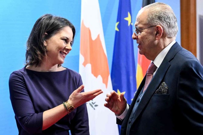 Almanya Dışişleri Bakanı Baerbock: "Kıbrıs İçin İki Devletli Bir Çözüm Söz Konusu Bile Olamaz"