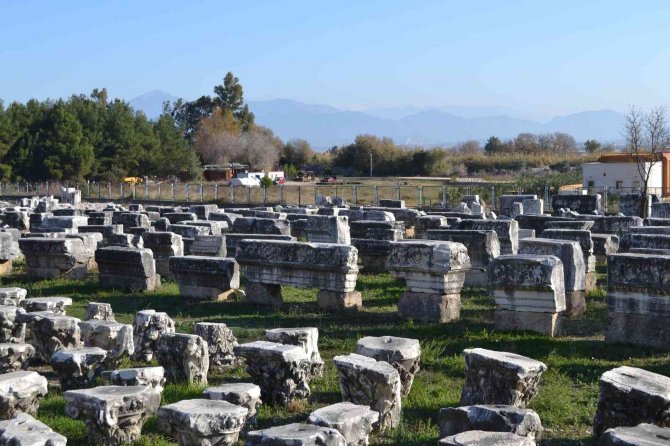 Perge Antik Kenti’ne Rekor Ziyaretçi