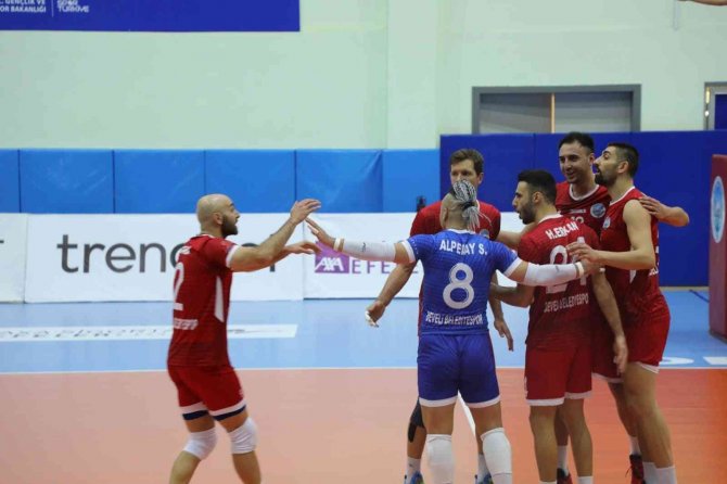 Efeler Ligi: Develi Belediyespor: 0- Halkbank: 3