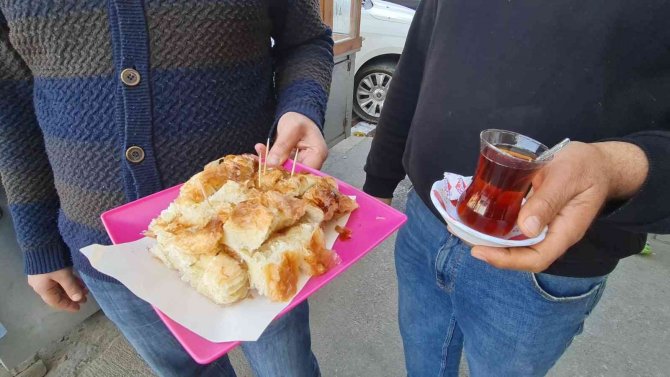 Odun Ateşinde 69 Yıldır Demlenen Çay Davalık Oldu