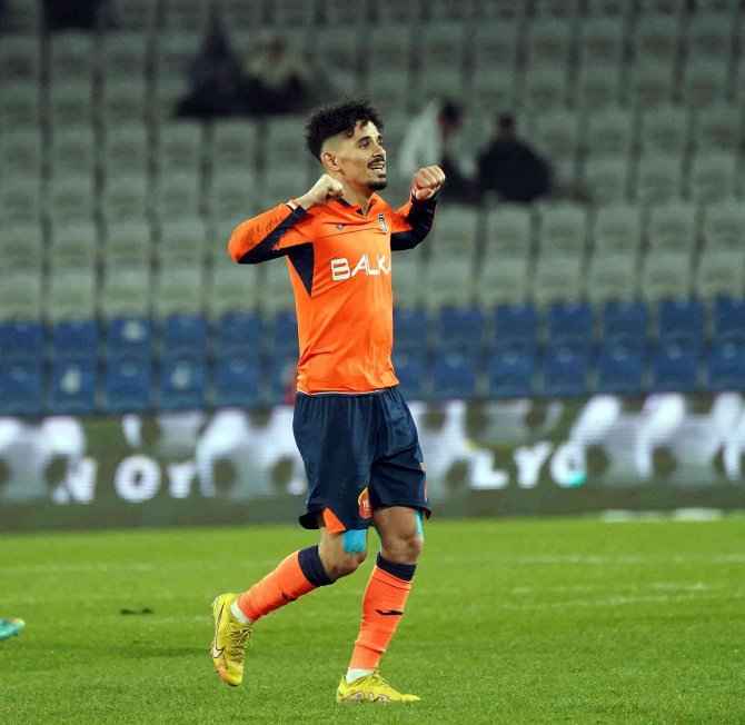 Spor Toto Süper Lig: Medipol Başakşehir: 2 - Adana Demirspor: 1 (Maç Sonucu)