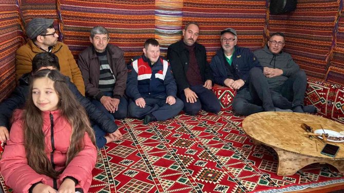 Bilecik Erzurumlular Derneğinden Çocuklar İçin Anlamlı Cağ Kebabı Etkinliği