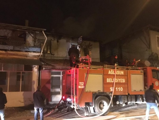 Ağlasun’da Evde Çıkan Yangın Korkuttu