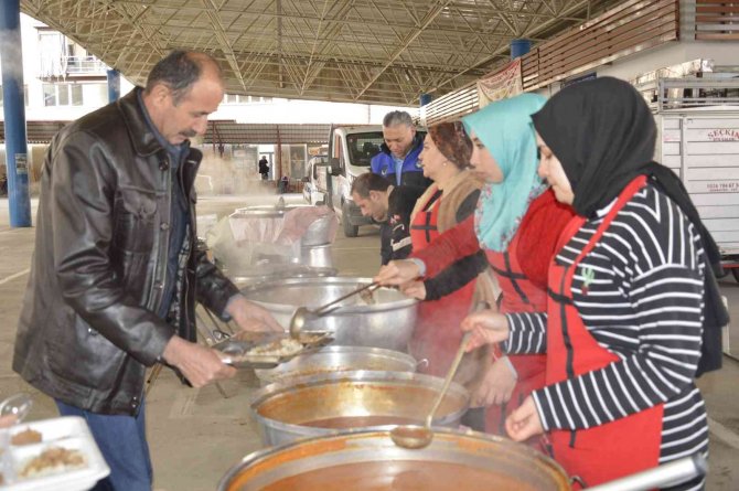 Burdur’da Vatandaşlar Yağmur Duasına Çıktı