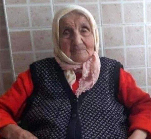 Asırlık Selviye Nine Vefat Etti
