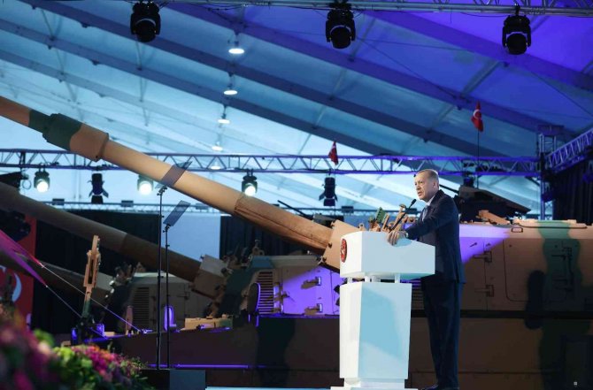 Cumhurbaşkanı Erdoğan: "Arifiye Ana Bakım Fabrikası, Farklı Alanlarda Ordumuzun İhtiyaçlarını Karşılamayı Sürdürüyor”
