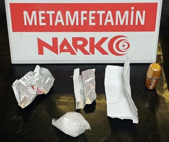 Uyuşturucu Taciri 10 Şüpheli Tutuklandı