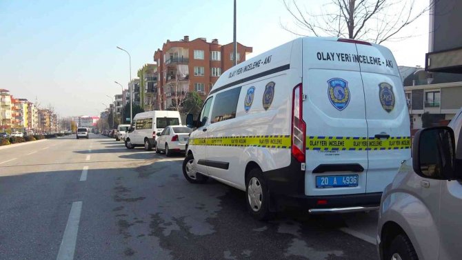 Alternatif Tıp Uzamanı Evinde Ölü Bulundu