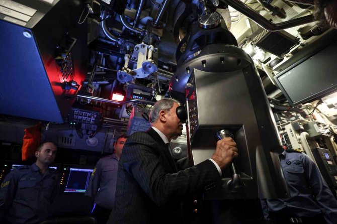 Bakan Akar Beraberindeki Tsk Komuta Kademesi İle Donanma Komutanlığında İnceleme Ve Denetlemelerde Bulundu