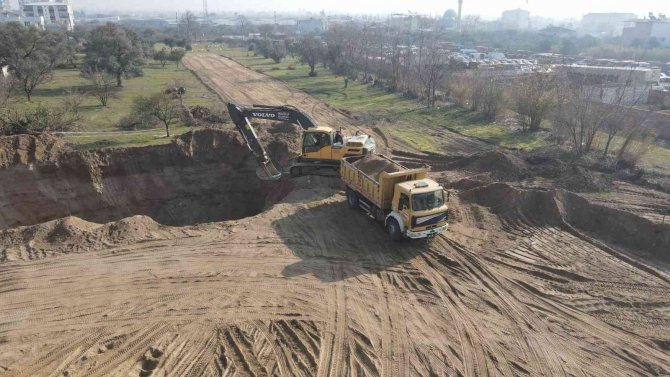 Nazilli’de Sokaklar Şantiyeye Döndü