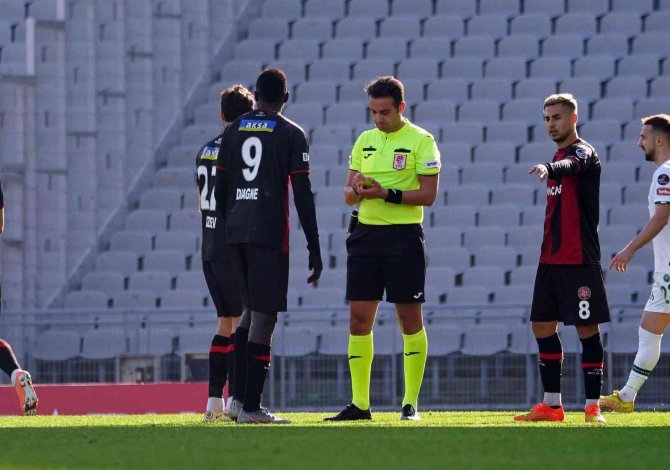 Mbaye Diagne, Süper Lig’de 10 Gole Ulaştı