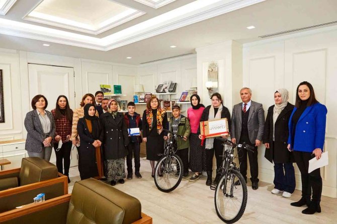 İ̇klim Kampanyasında Testi Kazananlara Ödül