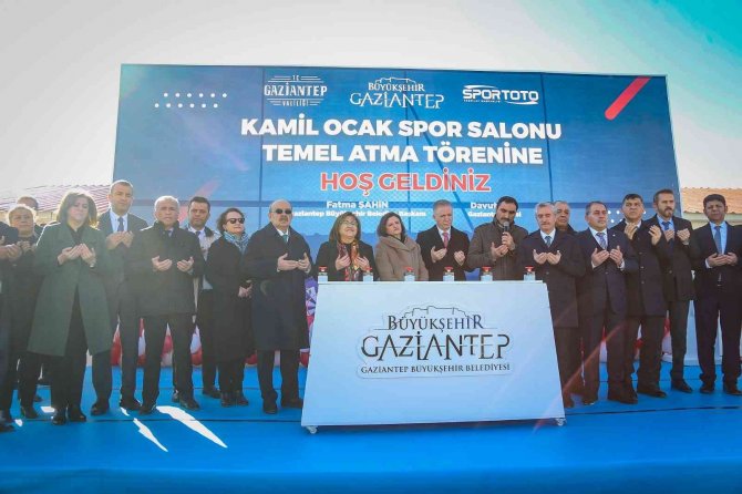 Kamil Ocak Kapalı Spor Salonu’nun Temeli Atıldı