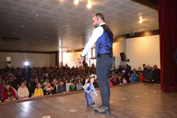 Gediz’de Çocuklara Kukla Gösterisi