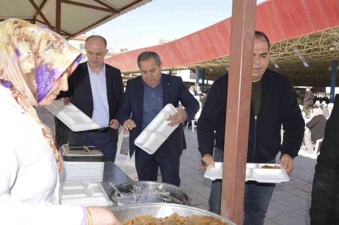 Burdur’da Vatandaşlar Yağmur Duasına Çıktı